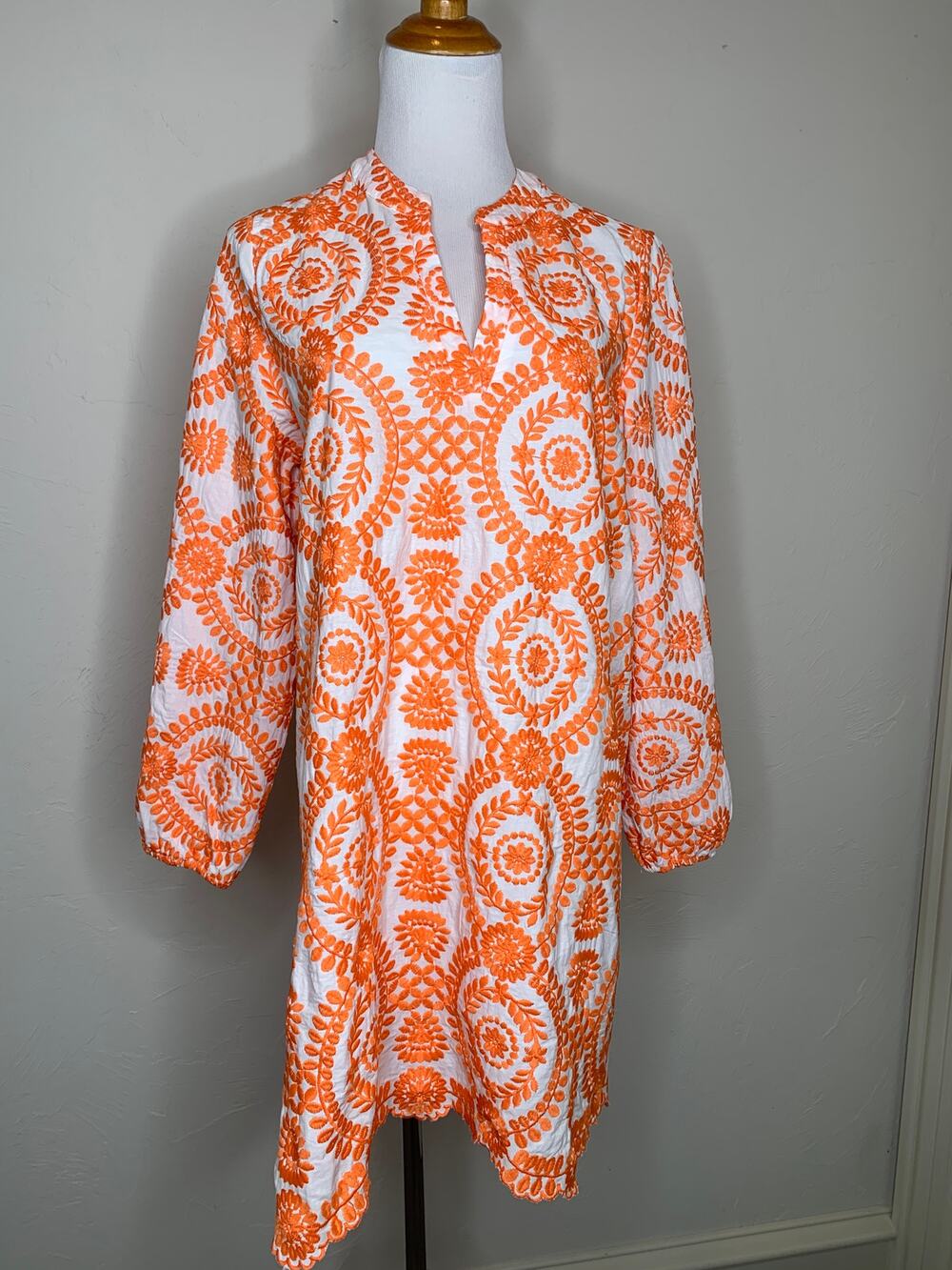 Orange Cream Embroidered Floral Shift Dress Sz Medium ? Cotton Preppy